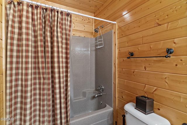 2869 White Oak Ridge Lane, Sevierville, TN 37876