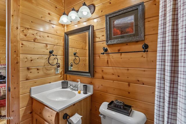 2869 White Oak Ridge Lane, Sevierville, TN 37876