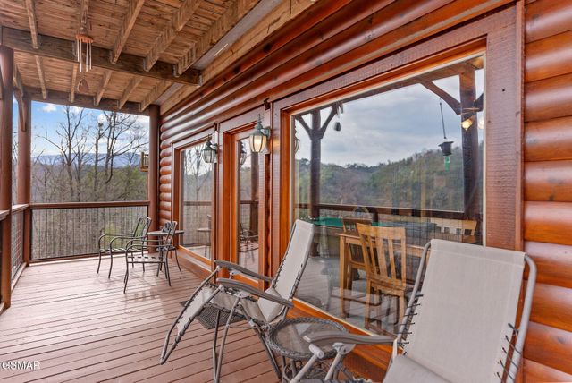 2869 White Oak Ridge Lane, Sevierville, TN 37876