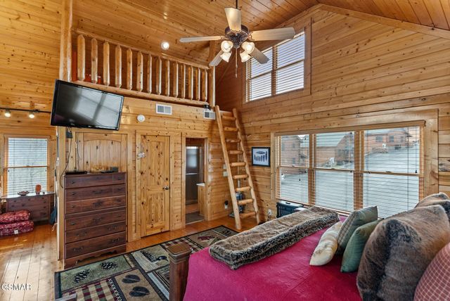 2869 White Oak Ridge Lane, Sevierville, TN 37876