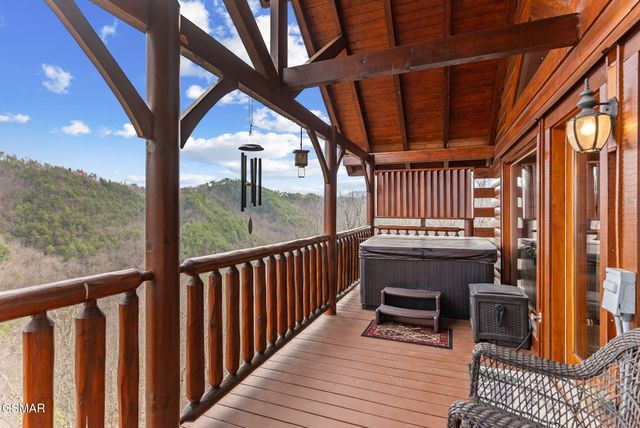 2869 White Oak Ridge Lane, Sevierville, TN 37876