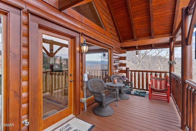 2869 White Oak Ridge Lane, Sevierville, TN 37876