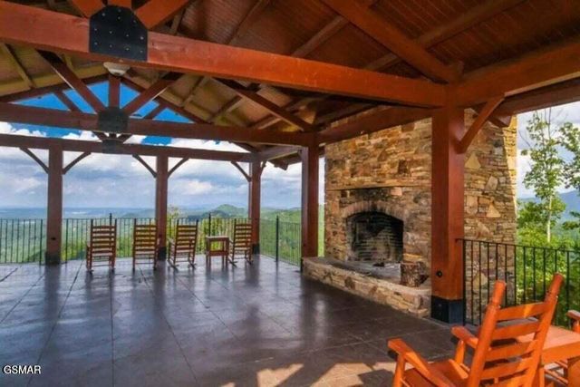 2869 White Oak Ridge Lane, Sevierville, TN 37876