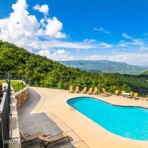 2869 White Oak Ridge Lane, Sevierville, TN 37876