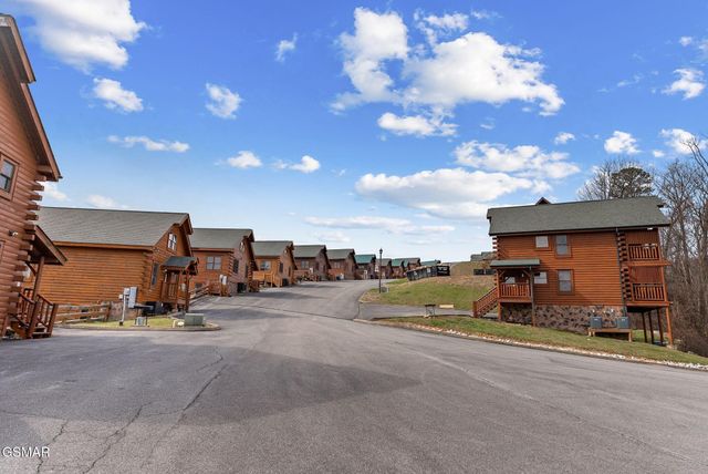 2869 White Oak Ridge Lane, Sevierville, TN 37876