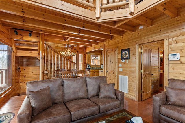 2869 White Oak Ridge Lane, Sevierville, TN 37876