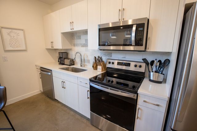 120 N Madison Avenue 2409, Dallas, TX 75208