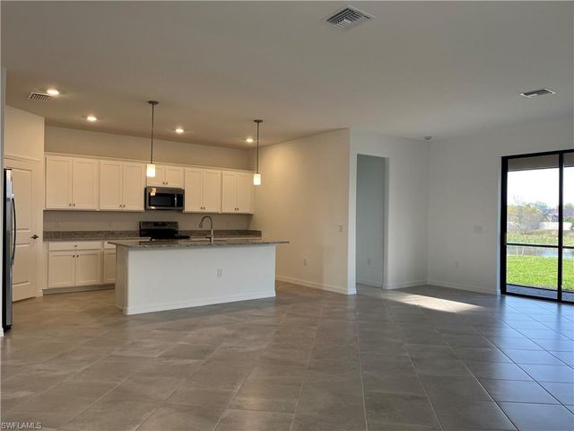 15040 Palamos CIR NW, Fort Myers, FL 33905