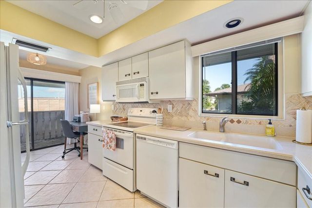 6620 SCHOONER BAY CIRCLE 6620, Sarasota, FL 34231
