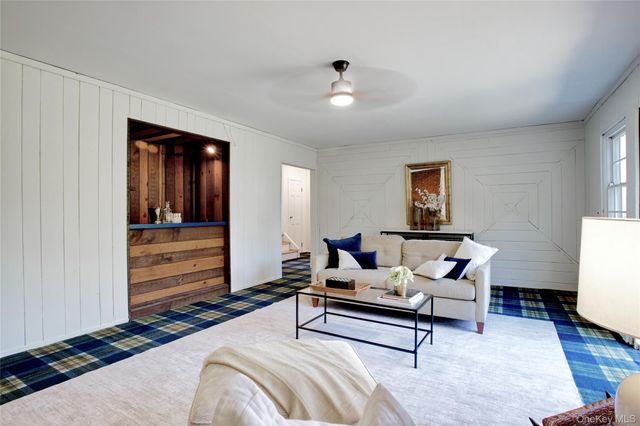 189 Rockaway Avenue, Garden City, NY 11530