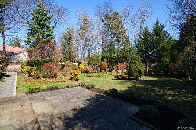 189 Rockaway Avenue, Garden City, NY 11530