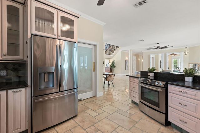 255 W GEORGE AVENUE, Maitland, FL 32751