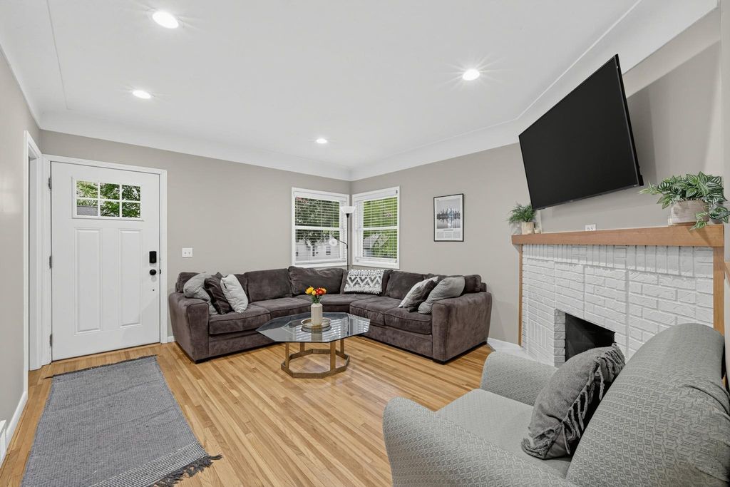 3514 3rd Street NE, Minneapolis, MN 55418 — photo 2