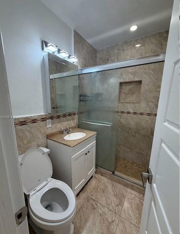 151 W 44th St, Hialeah, FL 33012