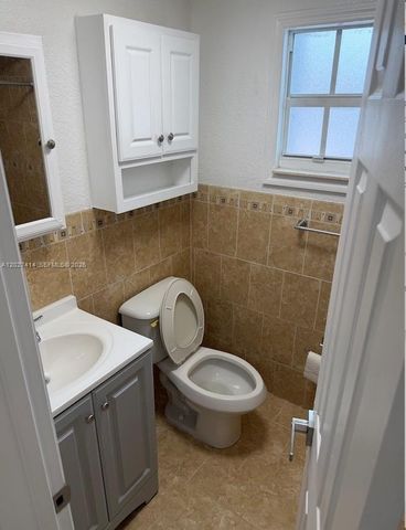 151 W 44th St, Hialeah, FL 33012