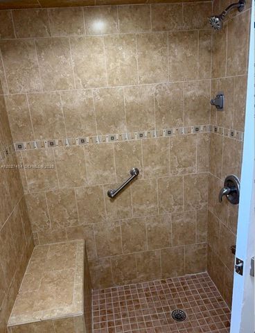 151 W 44th St, Hialeah, FL 33012
