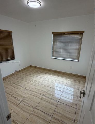 151 W 44th St, Hialeah, FL 33012