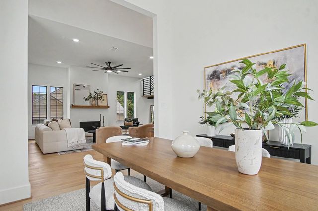 705 Walton Street, Houston, TX 77009