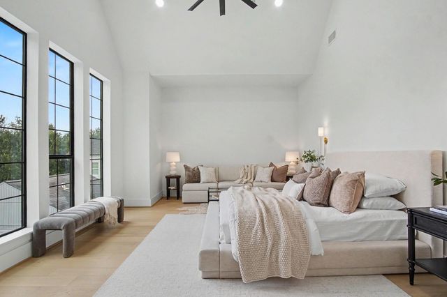 705 Walton Street, Houston, TX 77009