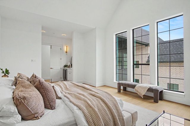 705 Walton Street, Houston, TX 77009