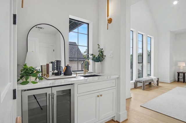 705 Walton Street, Houston, TX 77009