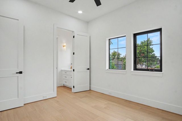 705 Walton Street, Houston, TX 77009