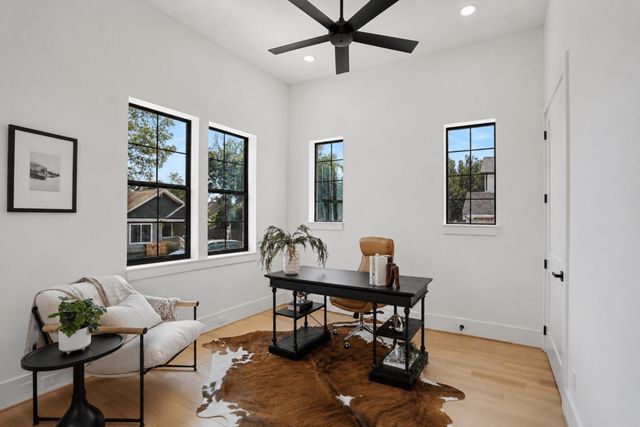 705 Walton Street, Houston, TX 77009