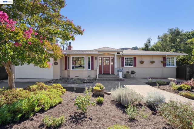 682 Jennie Ct, Lafayette, CA 94549