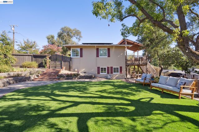 682 Jennie Ct, Lafayette, CA 94549