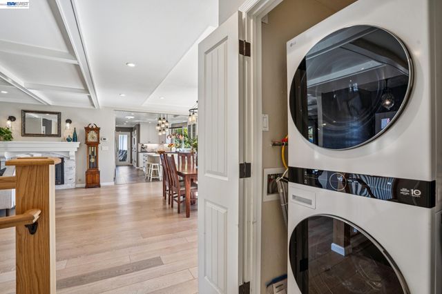 682 Jennie Ct, Lafayette, CA 94549