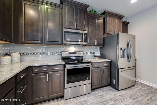 230 Willow Point Circle, Savannah, GA 31407