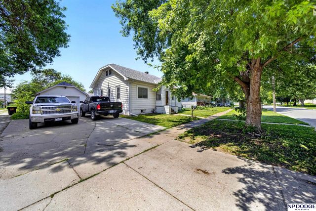 1025 E 1st Street, Fremont, NE 68025