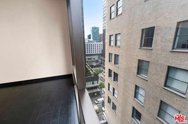 655 S Hope Street 1006, Los Angeles, CA 90017