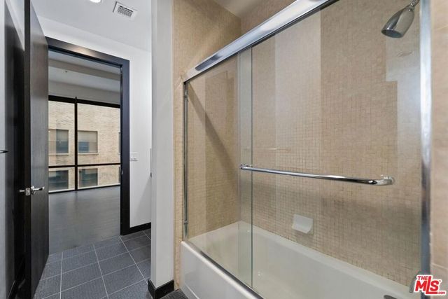 655 S Hope Street 1006, Los Angeles, CA 90017