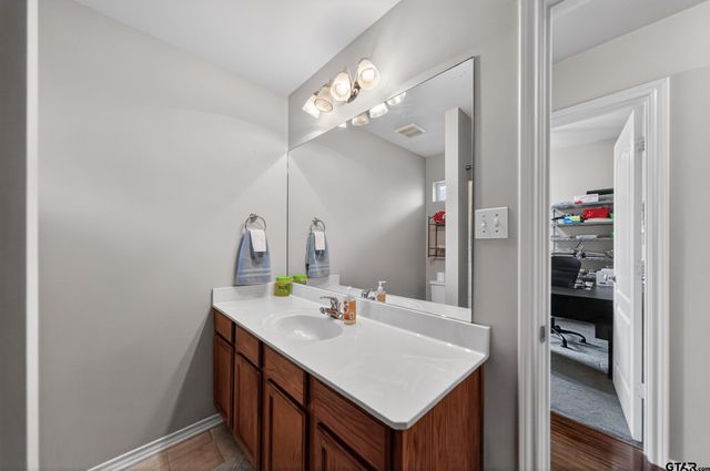 5746 Mustang Trail, Tyler, TX 75707