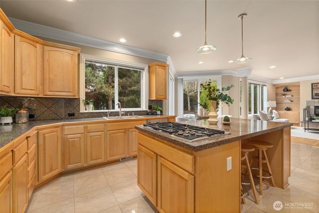 13804 SE 76th Place, Newcastle, WA 98059