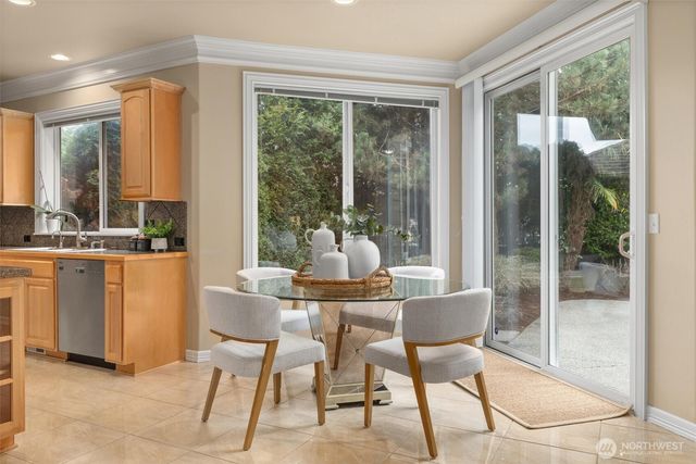 13804 SE 76th Place, Newcastle, WA 98059