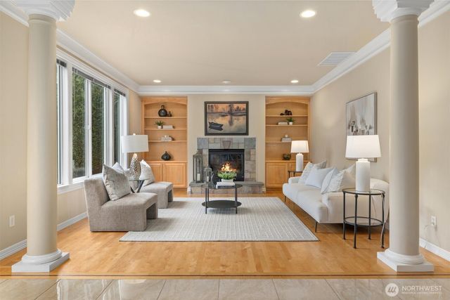 13804 SE 76th Place, Newcastle, WA 98059