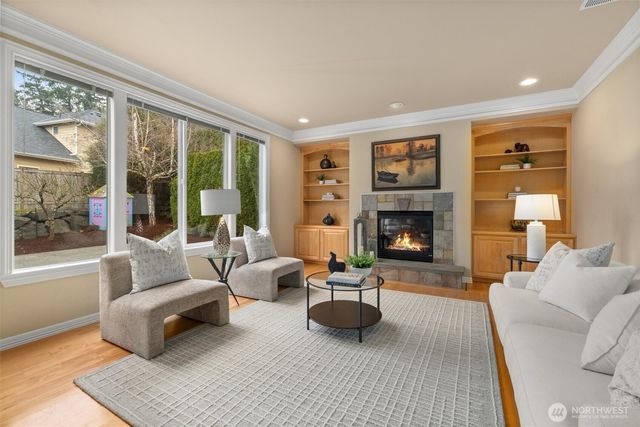 13804 SE 76th Place, Newcastle, WA 98059