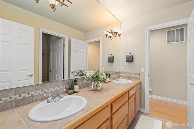 13804 SE 76th Place, Newcastle, WA 98059