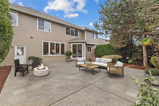 13804 SE 76th Place, Newcastle, WA 98059