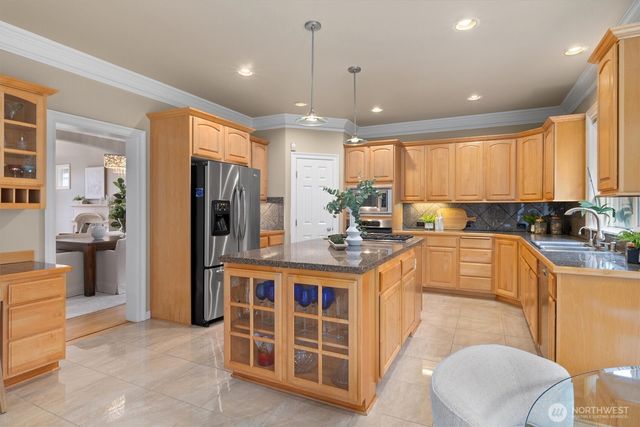 13804 SE 76th Place, Newcastle, WA 98059