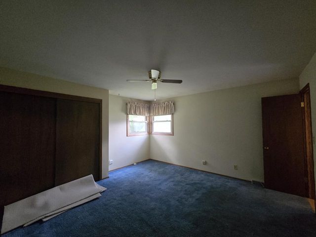 14800 W Fenway DRIVE, New Berlin, WI 53151