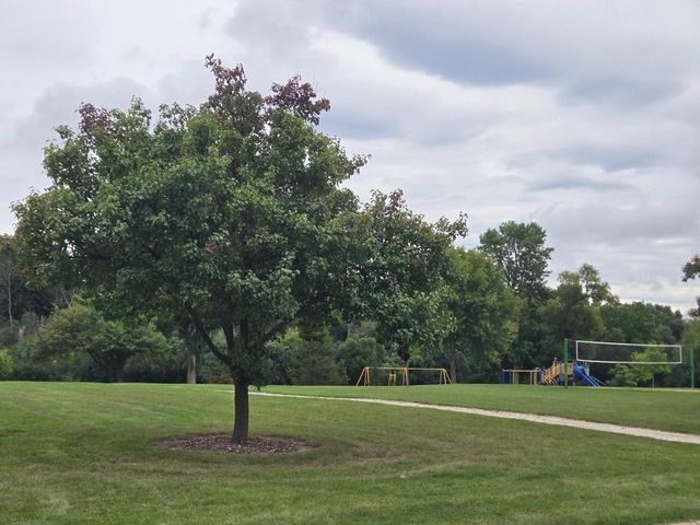 14800 W Fenway DRIVE, New Berlin, WI 53151