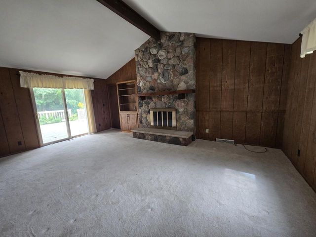 14800 W Fenway DRIVE, New Berlin, WI 53151