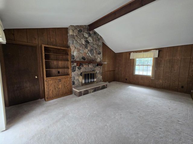 14800 W Fenway DRIVE, New Berlin, WI 53151