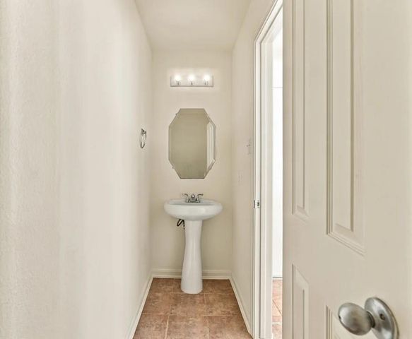 4222 Wayside Stream Lane, Houston, TX 77048