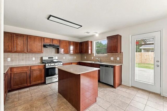 4222 Wayside Stream Lane, Houston, TX 77048