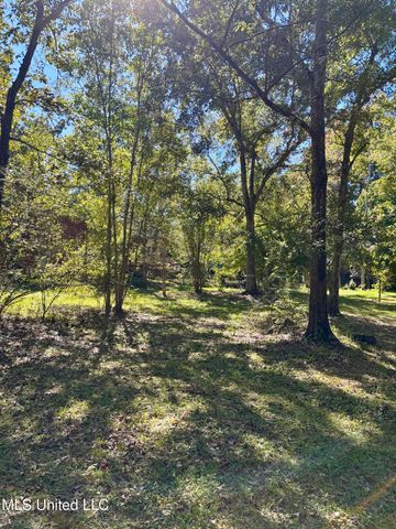 1316 Homestead Boulevard, Gautier, MS 39553