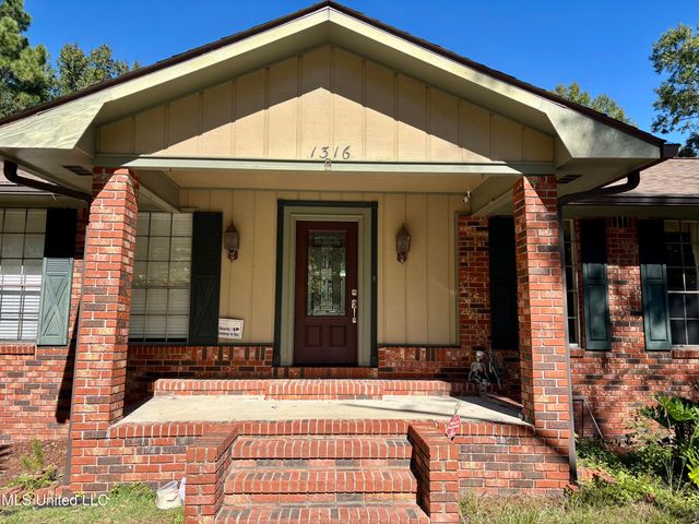 1316 Homestead Boulevard, Gautier, MS 39553